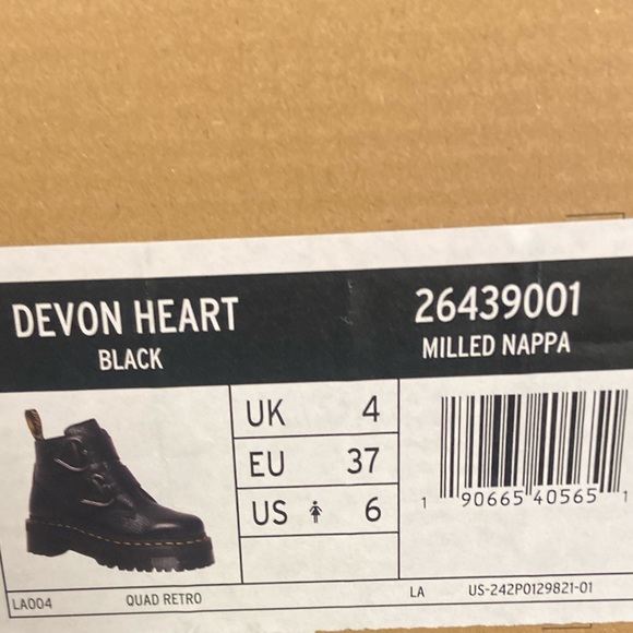 5 🔖 DR MARTENS Dr Devon Heart Leather Platform Boots Black - Picture 14 of 17